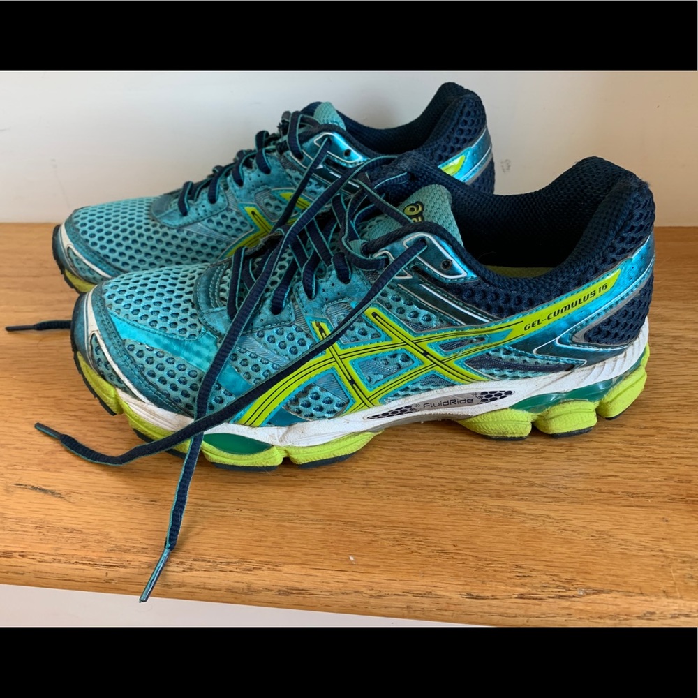 ASICS Gel Cumulus. Great condition.